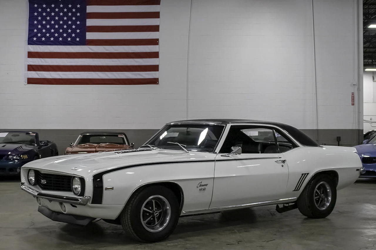 1969 Chevrolet Camaro SS — gallery view 15