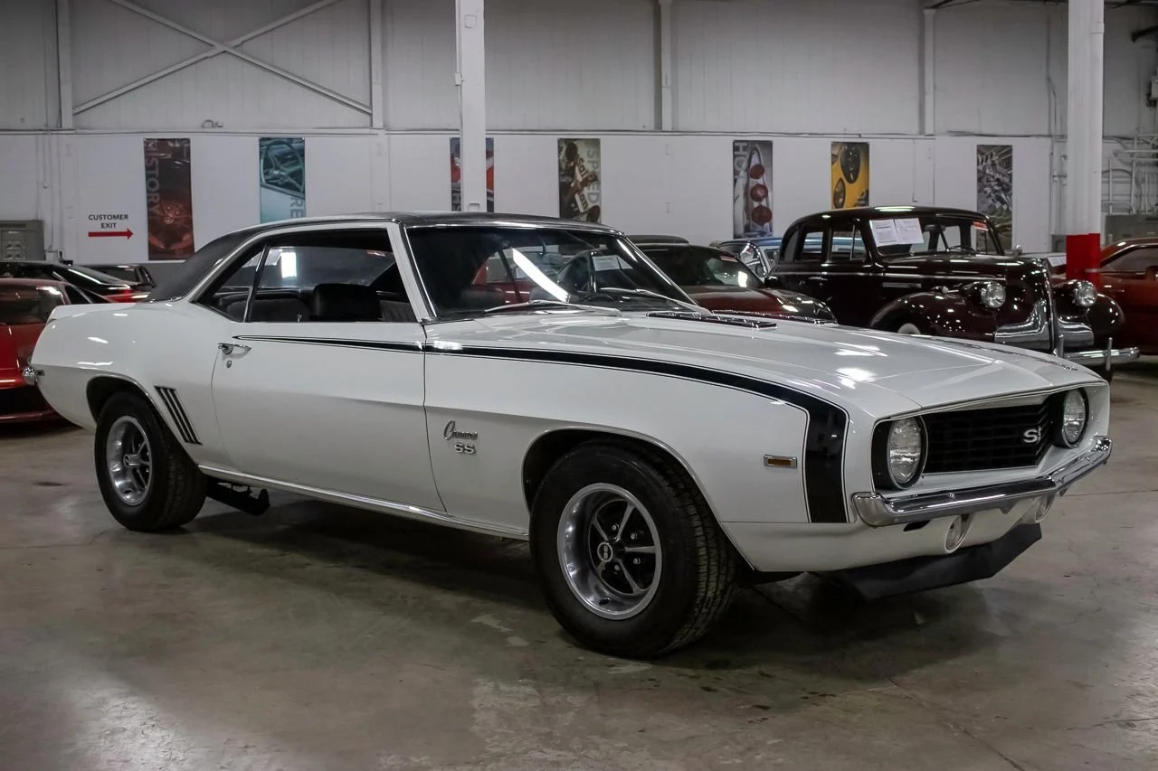 1969 Chevrolet Camaro SS, stock 2015, front three-quarter view