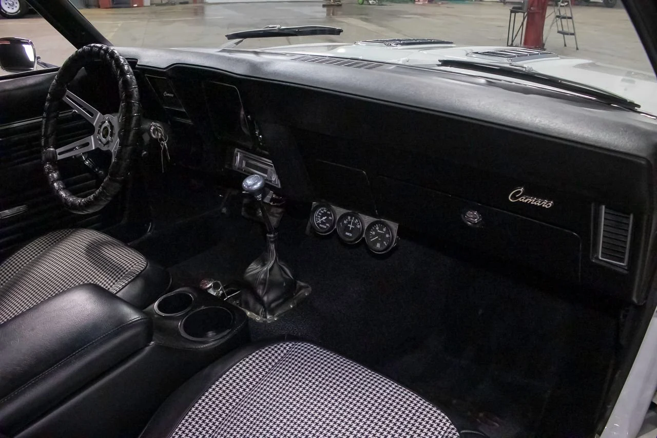1969 Chevrolet Camaro SS — gallery view 9