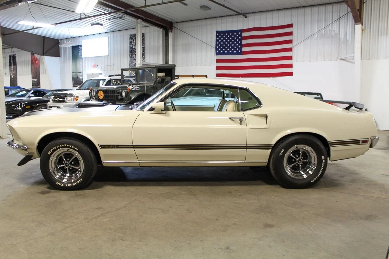 1969 Ford Mustang Mach1 — gallery view 2