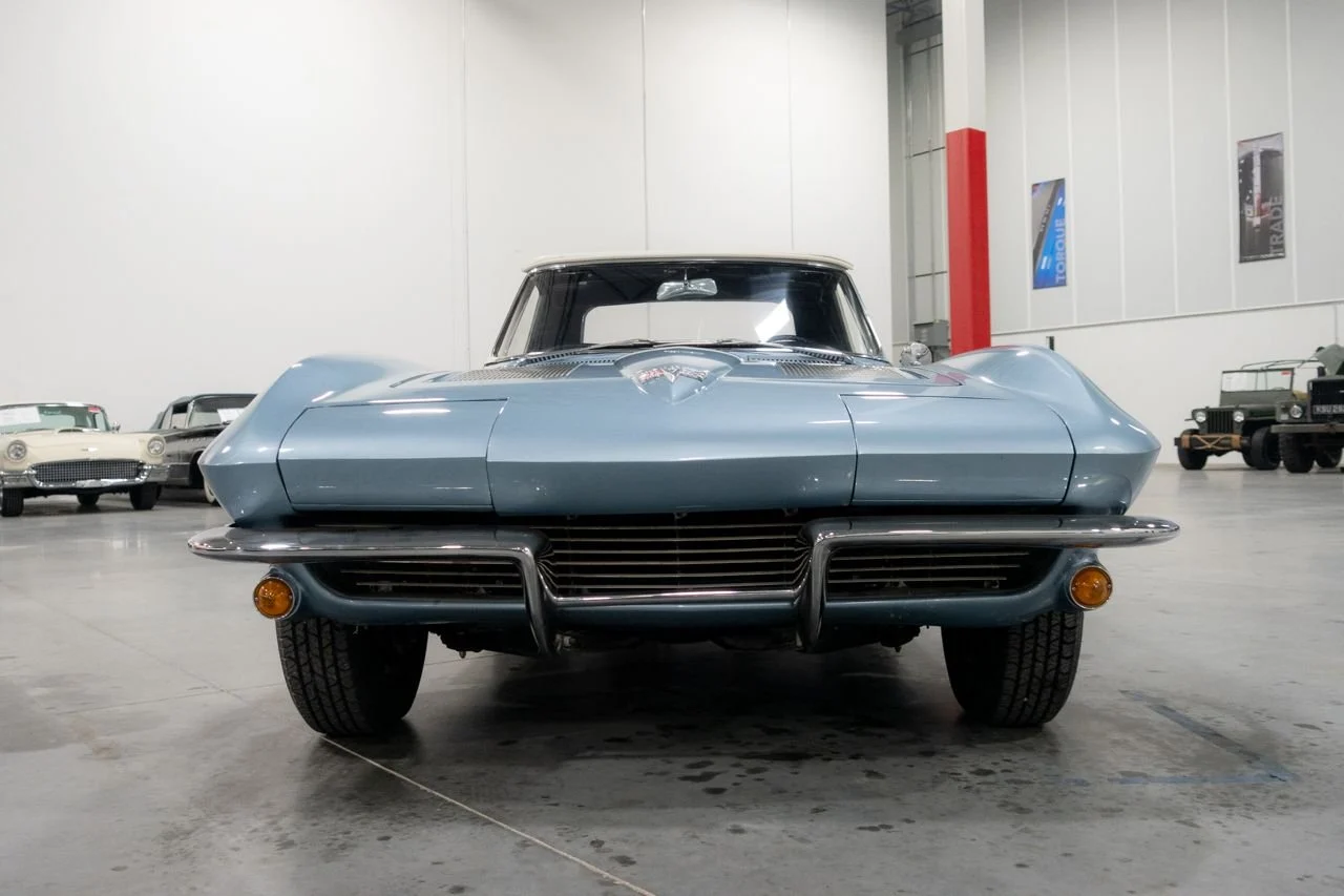 1963 Chevrolet Corvette — gallery view 1