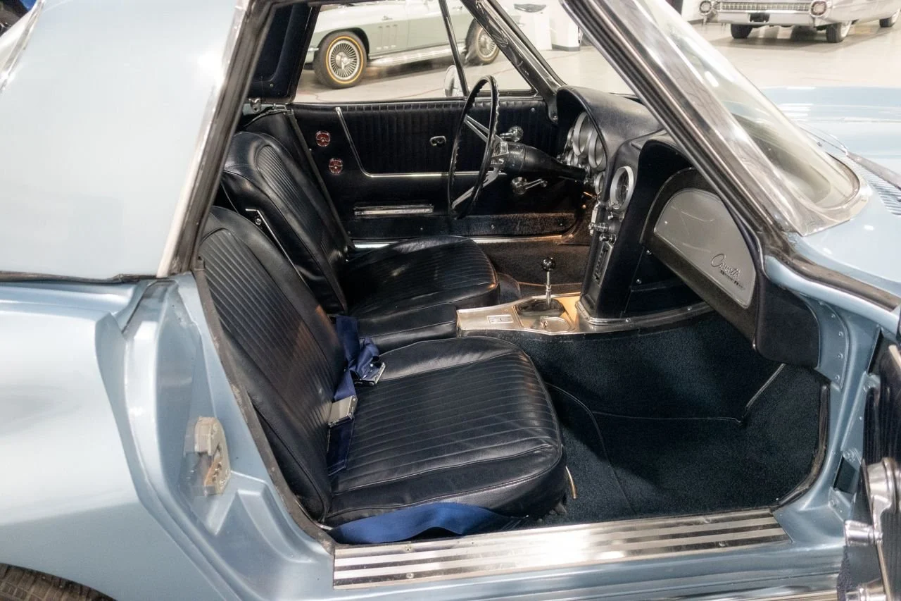 1963 Chevrolet Corvette — gallery view 10