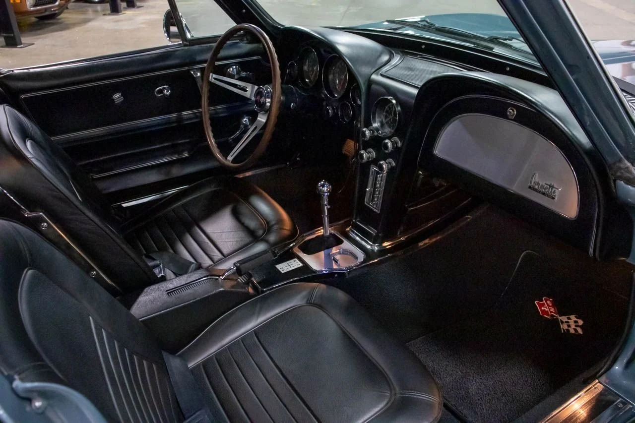 1967 Chevrolet Corvette — gallery view 11