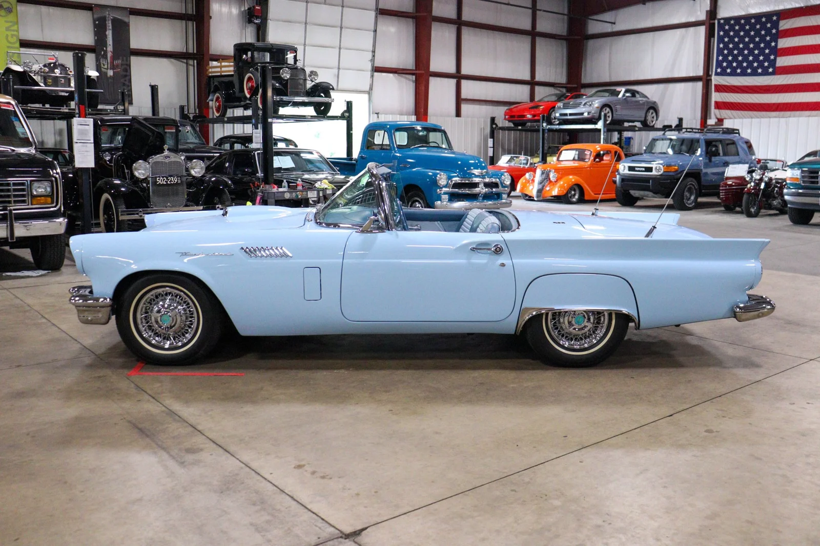 1957 Ford Thunderbird — gallery view 2