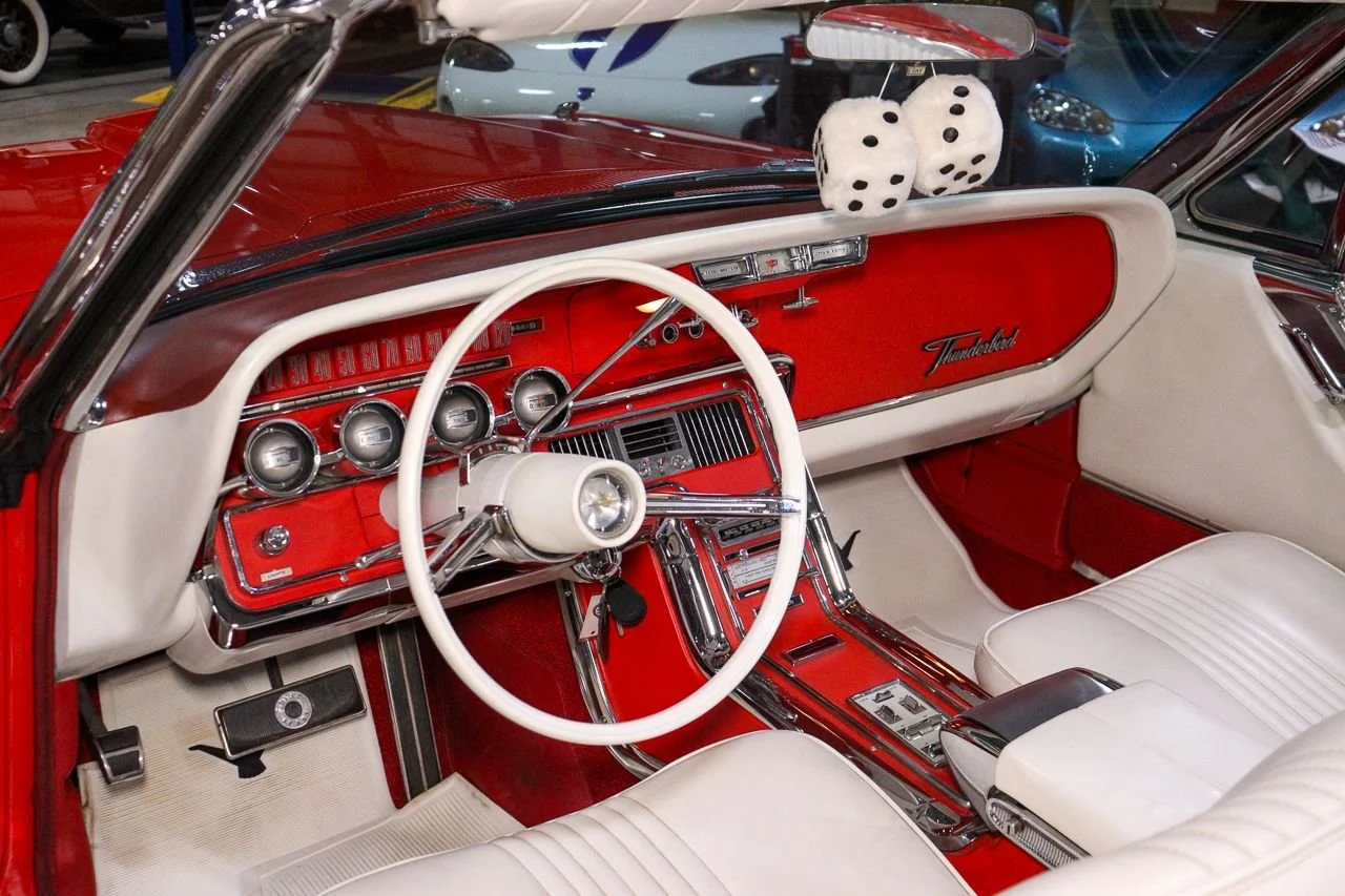1965 Ford Thunderbird — gallery view 10