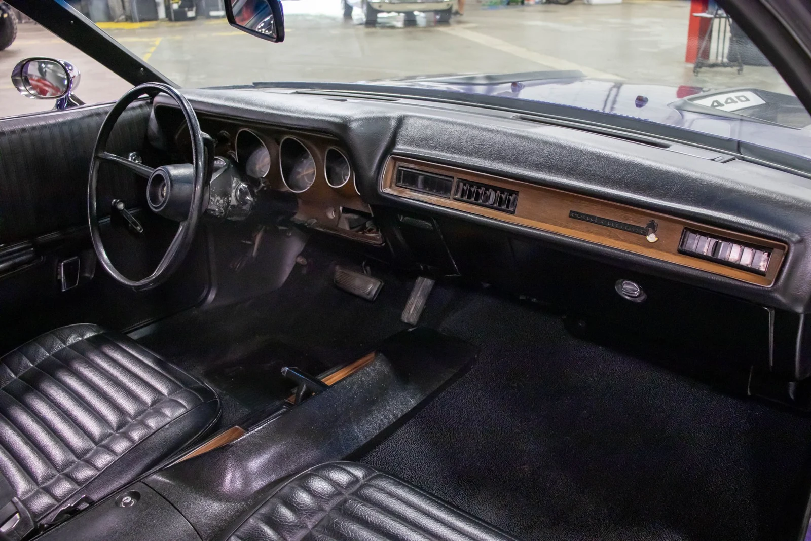 1971 Plymouth Roadrunner — gallery view 9