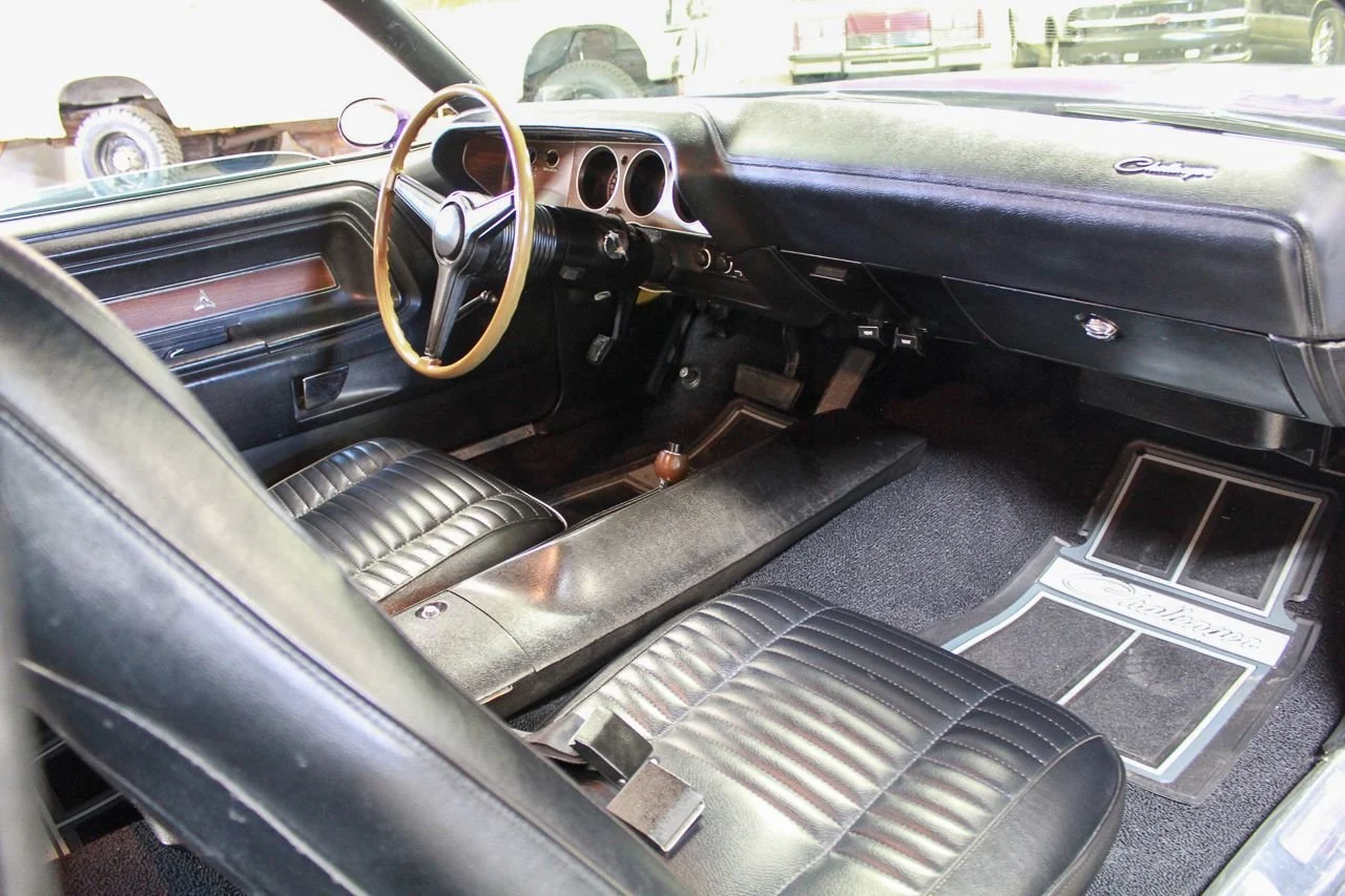 1970 Dodge Challenger — gallery view 9