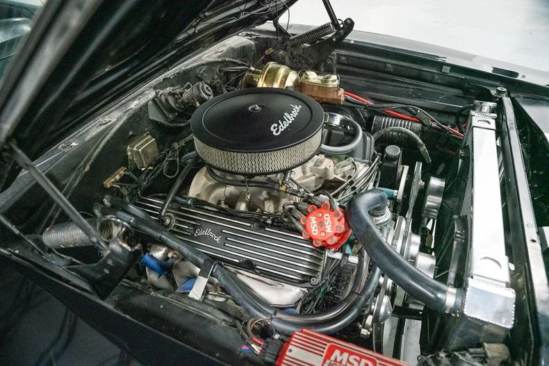 1968 Dodge Charger, stock 2036 — 1968 dodge charger / engine bay