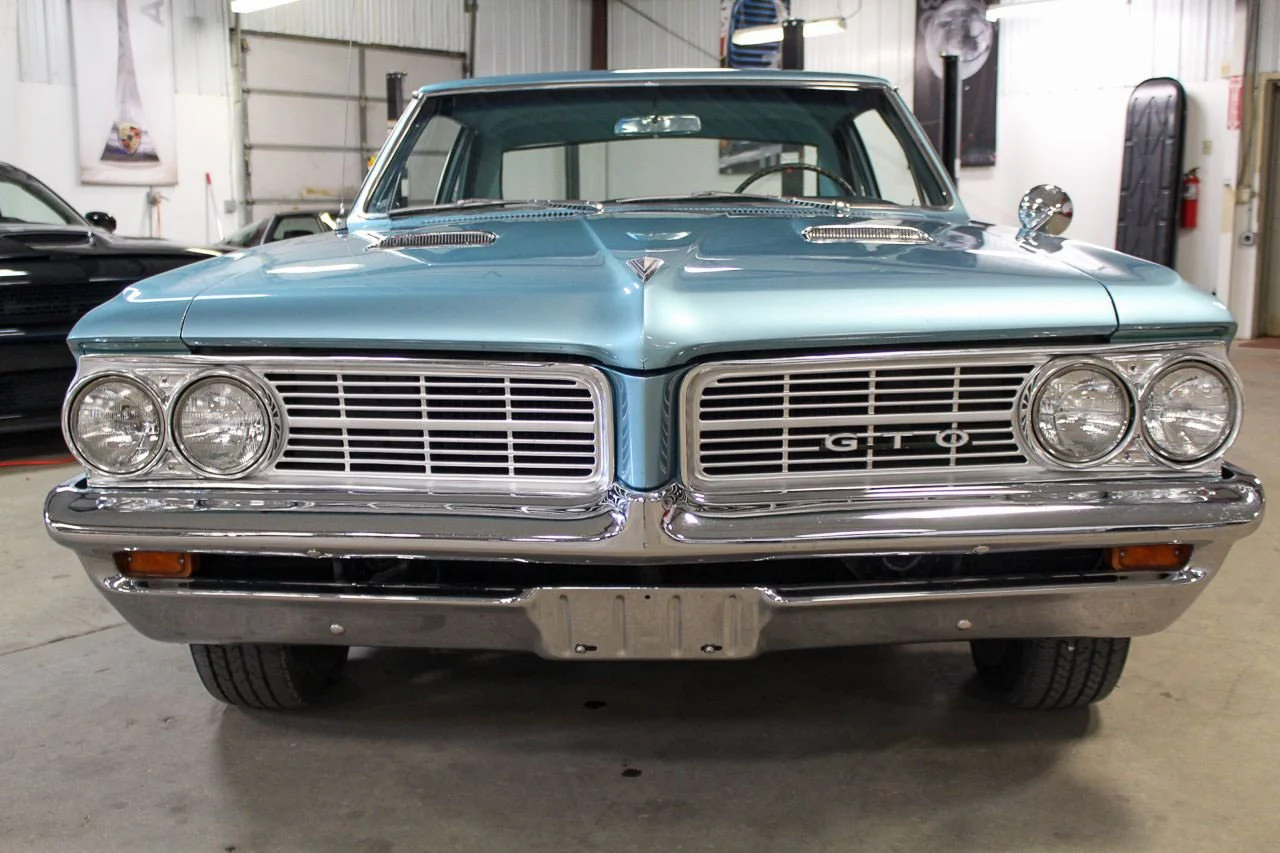 1964 Pontiac GTO — gallery view 1
