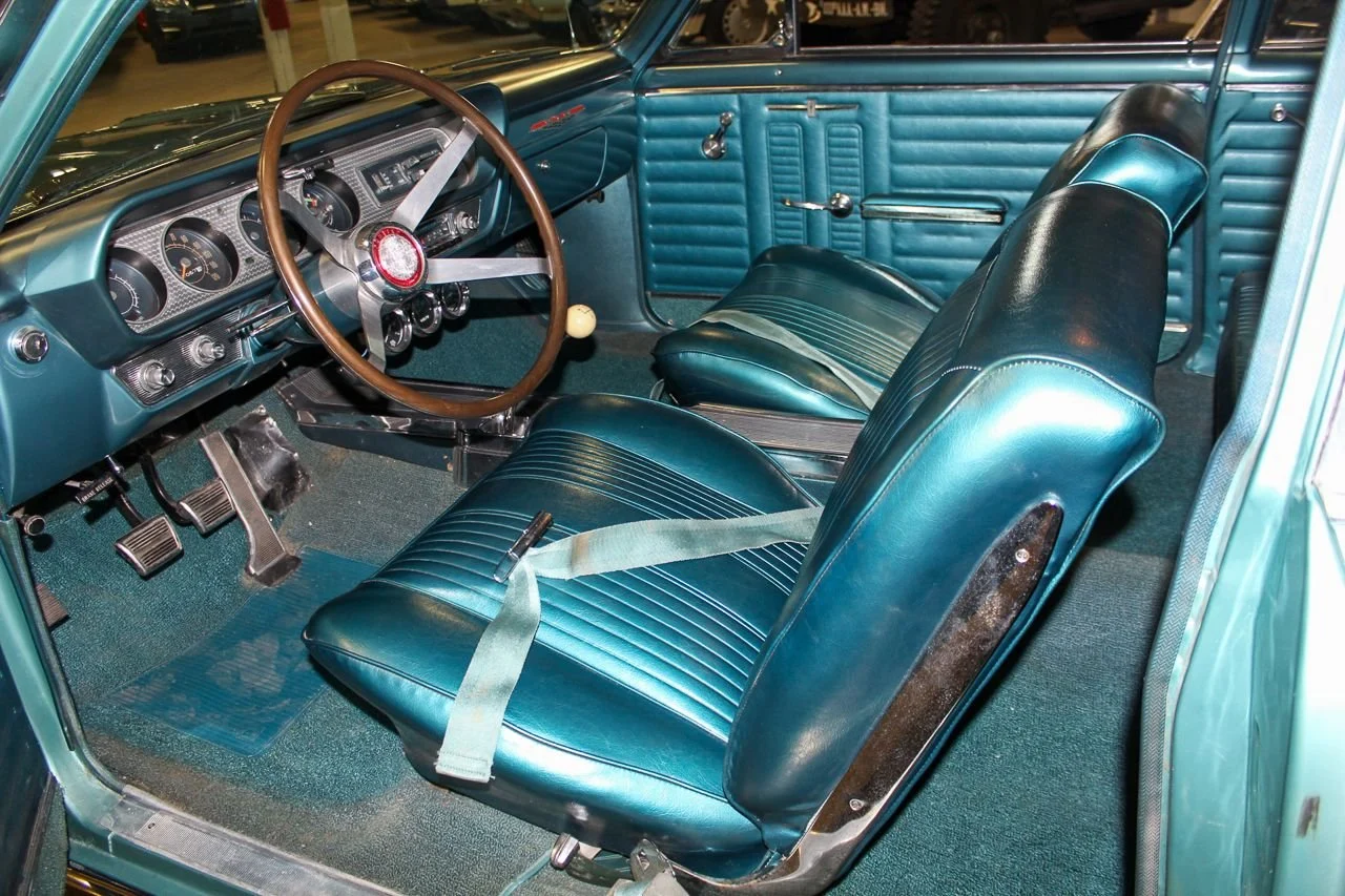 1964 Pontiac GTO — gallery view 9