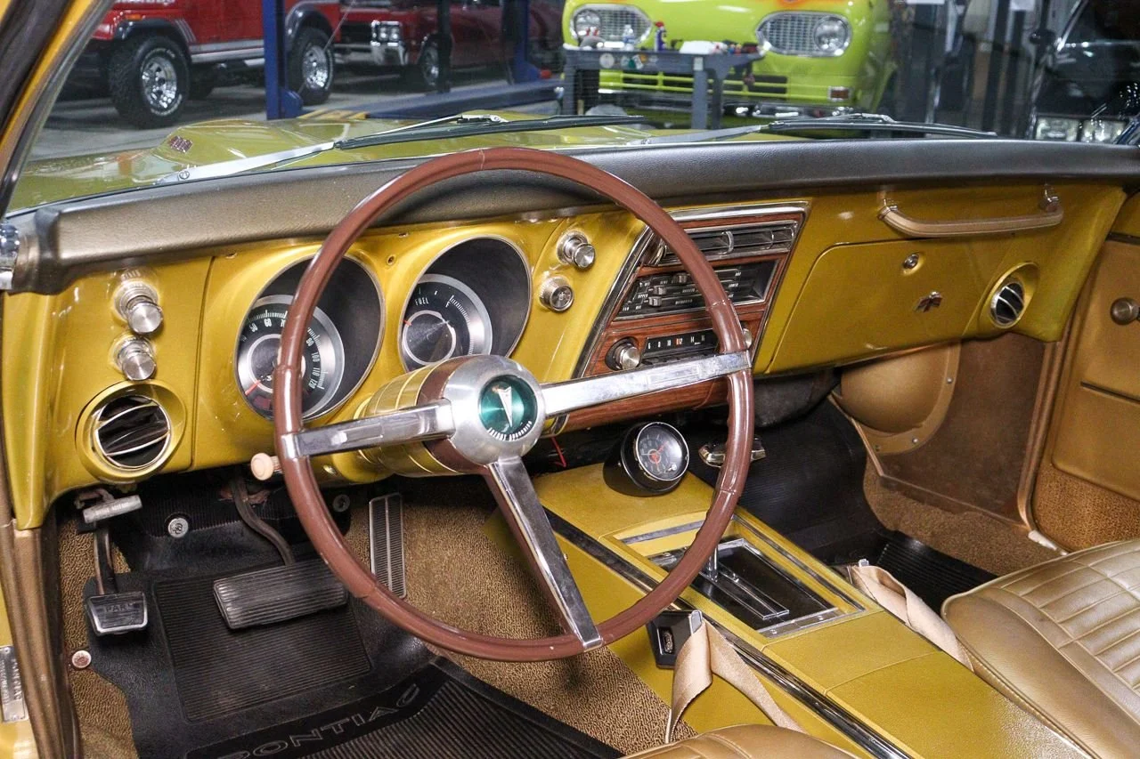 1967 Pontiac Firebird — gallery view 9